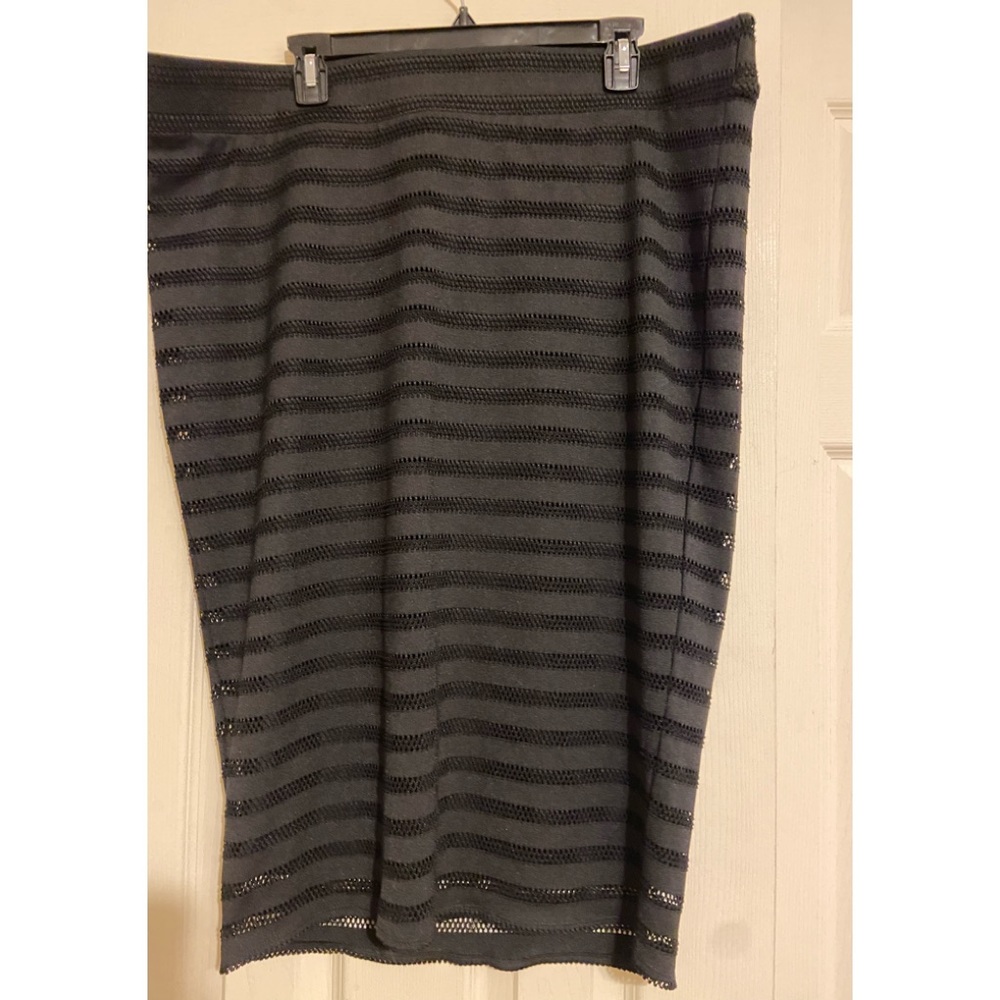 Black pencil skirt